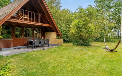 Kaija - from the Sea: Chalet, Lot Terre, Domicile, Jardin, Ferme, Biens, Pelouse, Dur, Batiments Jardin, Cour