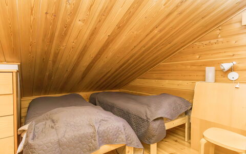 Veramukka B1: Sol, Sol, Design Intérieur, Bois, Plafond, Meubles, Chambre, Parquet, Pièce, Lit
