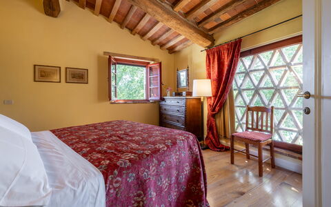 Villa Santa Barbara: Mur, Meubles, Bois, Domicile, Design Intérieur, Linge, Pièce, Lit, Chambre, Drap De Lit