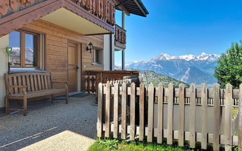 Myosotis Est: Piscine, Recours, Appartement, Biens, Hacienda, Hôtel, Villa, Ville Resort, Manoir