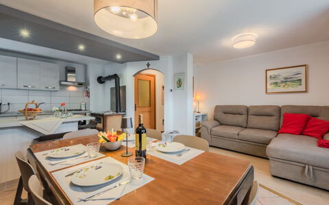 Casa Roby: Meubles, Design Intérieur, Sol, Plafond, Bois, Sol, Pièce, Cuisine, Table, Éclairage