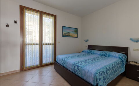 Bellavista: Design Intérieur, Sol, Bois, Lit, Sol, Pièce, Chambre, Plafond, Drap De Lit, Meubles