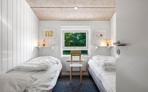 Fria - 200M from the Sea: Mur, Chambre, Bois, Design Intérieur, Lit, Plafond, Literie, Drap De Lit, Sol, Sol