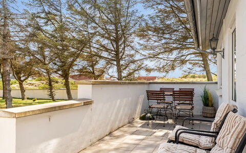Senija - 175M from the Sea: Meubles, Sol, Mobilier De Jardin, Chaise, Ombre, Balcon, Tache De Bois, Plate-Forme, Dur, Cour