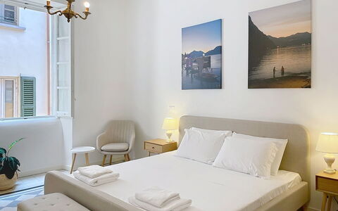 Una Finestra sul Lago: Sol, Sol, Design Intérieur, Appartement, Meubles, Oreiller, Throw Pillow, Chambre, Lit, Coussin
