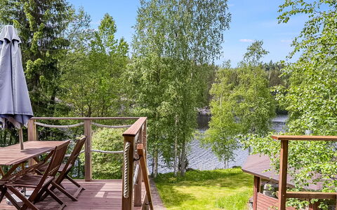 Villa Kaidanjylhä: Plate-Forme, Lac, Jardin, Dur, Porche, Chaise, Réservoir, Mobilier De Jardin, Eco Hôtel