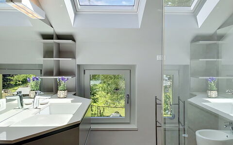 Zani: Design Intérieur, Plafond, Luminaire Plomberie, Sol, Domicile, Sol, Salle De Bains, Robinet, Évier, Plomberie