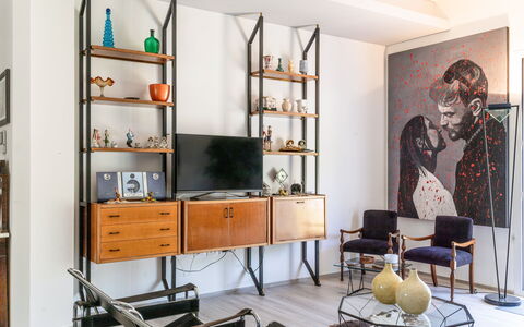 Art&Sea House: Meubles, Design Intérieur, Mur, Sol, Sol, Éclairage, Cadre, Pièce, Salon, Domicile