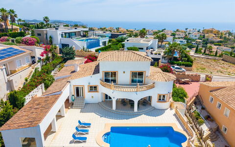 Bougainvillea: Bleu, Biens, Villa, Recours, Hôtel, Piscine, Ville Resort, Manoir, Balcon
