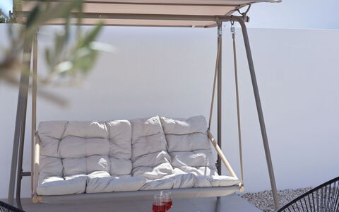 Amara: Meubles, Mobilier De Jardin, Coussin, Chaise, Matériau Naturel, Jardin, Balançoire, Pot De Fleur, Osier, Patio