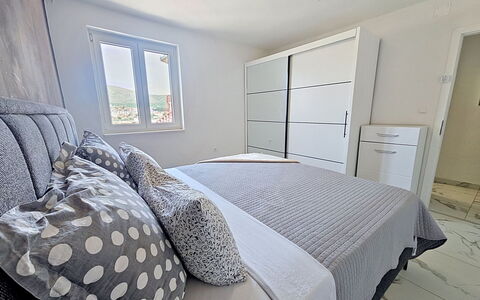 Aurora: Lit, Meubles, Chambre, Design Intérieur, Literie, Drap De Lit, Sol, Sol, Bois, Linge