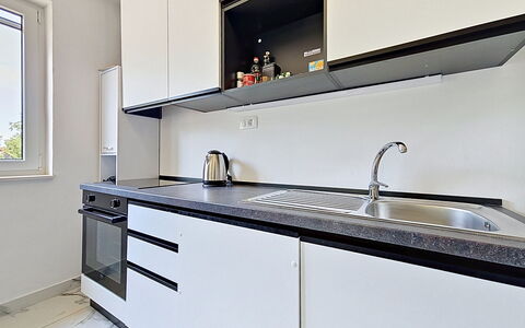 Aurora: Cuisine, Comptoir, Cabinetry, Appareil De Cuisine, Principaux Appliance, Sol, Design Intérieur, Bois, Evier, Domicile