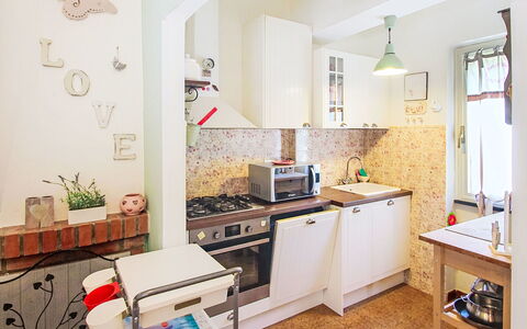La Casa Azzurra: Design Intérieur, Principaux Appliance, Sol, Cuisine, Meubles, Bois, Plafond, Appareil De Cuisine, Sol, Comptoir