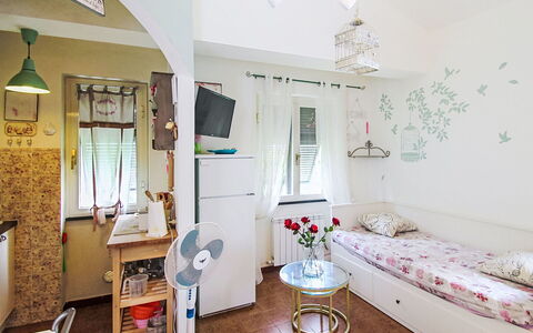 La Casa Azzurra: Meubles, Design Intérieur, Mur, Chambre, Sol, Plafond, Sol, Pièce, Lit, Éclairage