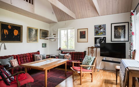 Lövekulle: Meubles, Design Intérieur, Mur, Sol, Bois, Sol, Plafond, Canapé, Salon, Pièce