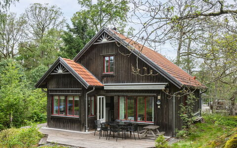 Lövekulle: Bâtiment, Bois, Maison, Toit, Domicile, Chalet, Siding, Zone Rurale, Porte, Ferme