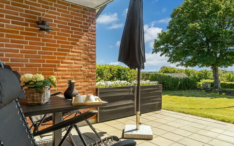 Gorica - 200M to the Fjord: Meubles, Mobilier De Jardin, Chaise, Table, Tableau De Plein Air, Table Cuisine Et Salle A Manger, Ombre, Jardin, Table Basse, Tache De Bois