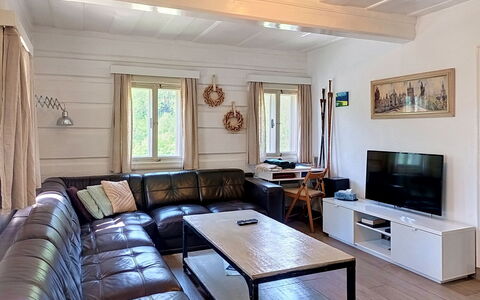 Jizera Cottage: Meubles, Design Intérieur, Canapé, Bois, Sol, Plafond, Sol, Salon, Pièce, Domicile