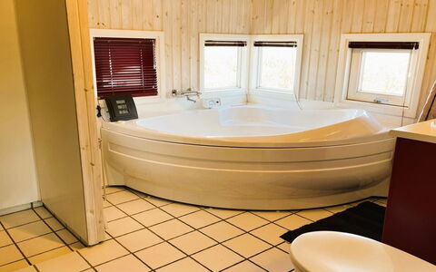 Ronna - 160M from the Sea: Appartement, Piscine, Condominium, Hôtel, Recours, Ville Resort, Centre De Loisirs