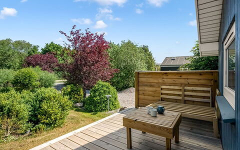 Rise - 600M from the Sea: Bois, Arbuste, Jardin, Mobilier De Jardin, Lot Terre, Dur, Plate-Forme, Planche, Tache De Bois, Couverture De Sol
