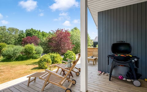 Rise - 600M from the Sea: Bois, Meubles, Mobilier De Jardin, Porche, Lot Terre, Jardin, Ombre, Chaise, Plate-Forme, Dur
