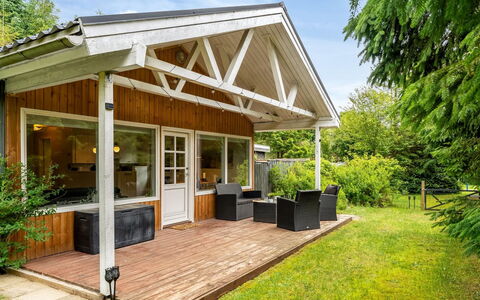 Arisa - from the Sea: Bois, Porche, Chalet, Toit, Maison, Domicile, Porte, Batiments Jardin, Ombre, Dur