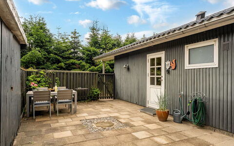 Arisa - from the Sea: Bois, Sol, Porte, Sol, Siding, Tache De Bois, Domicile, Dur, Jardin, Planche