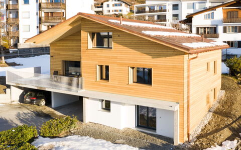 Flims 832: Fenêtre, Architecture, Zone Résidentielle, Maison, Domicile, Toit, Chalet, Allée, Banlieue, Mid-Taille Car
