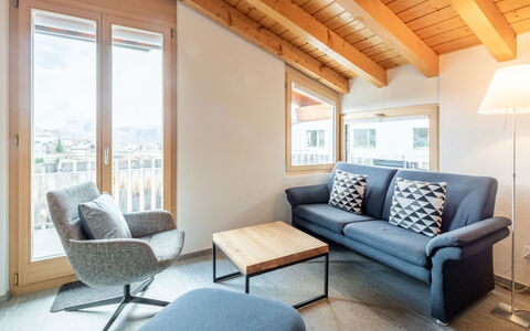Darschalè 11: Design Intérieur, Meubles, Bois, Sol, Sol, Pièce, Plafond, Appartement, Domicile, Salon