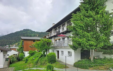 Casa Val Casti: Fenêtre, Architecture, Zone Résidentielle, Maison, Domicile, Toit, Chalet, Allée, Banlieue, Mid-Taille Car