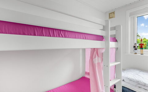 Eufemia - 250M from the Sea: Chambre, Lit Superposé, Lit, Design Intérieur, Domicile, Literie, Sol, Drap De Lit, Linge, Pièce