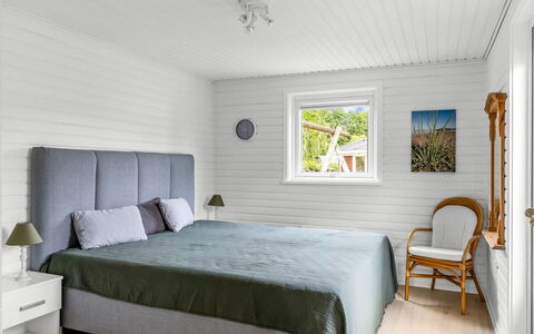 Eufemia - 250M from the Sea: Bois, Sol, Chambre, Design Intérieur, Meubles, Sol, Lit, Literie, Domicile, Drap De Lit