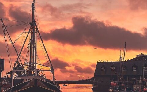 Stonecrop: Bateau, L'Eau, Navire, Crépuscule, Le Coucher Du Soleil, Afterglow, Bateaux Et Nautique - Materiel Et Fournitures, Lever Du Soleil, Horizon, Soirée