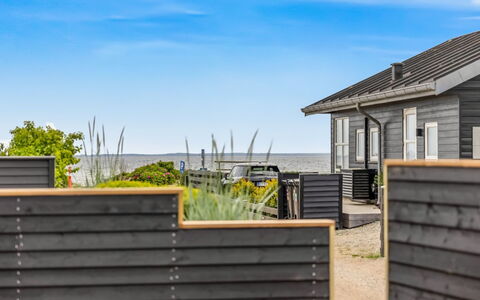 Sylvelin - 40M from the Sea: Bois, Composite, Plate-Forme, Planche, Siding, Dur, Chalet, Ombre, Porche, Conception