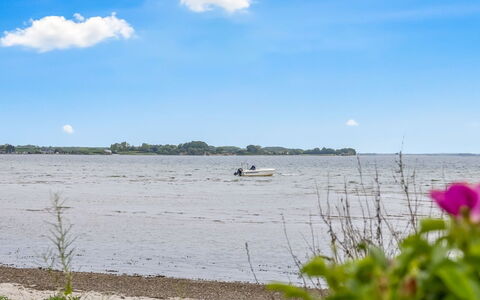 Sylvelin - 40M from the Sea: Ciel, Bleu, L'Eau, Ressources En Eau, Jour, Plan D'Eau, Nuage, Horizon, Cotiers Et Relief Océaniques, Voie Navigable