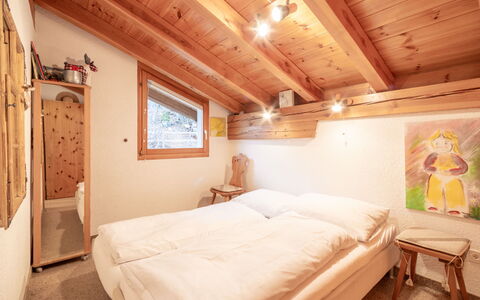 Casa Ansiel: Bois, Domicile, Maison, Chambre, Chalet, Chaîne De Montagnes, Station De Montagne, Cadre De Lit, Lit, Drap De Lit