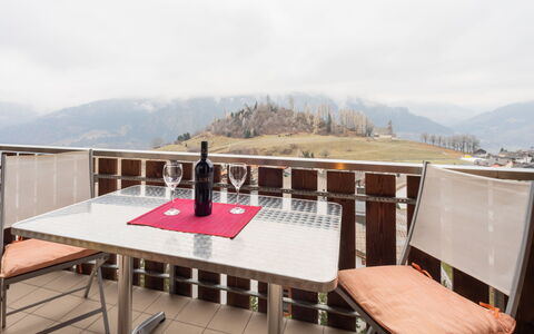 Casa Ansiel: Montagnes Relief, Montagne, Meubles, Colline, Chaîne De Montagnes, Balcon, Chaise, Station De Montagne, Crête, Vallée