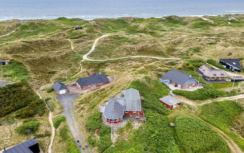 Nyyrikki - 350M from the Sea: Toit, Paysage, Zone Rurale, Chalet, Lot Terre, Pente, Village, Prairie, Cabane, Est Tombée