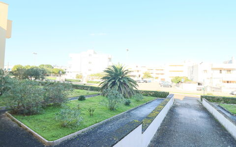 Casa Aurora a Otranto: Zone Résidentielle, Appartement, Condominium, Ombre, Aménagement Paysager, Passerelle, Allée, Balcon
