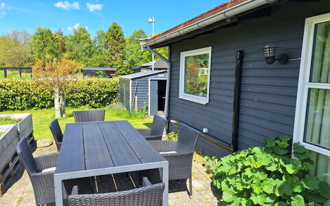 Arise - 1.5Km from the Sea: Domicile, Mobilier De Jardin, Jardin, Ombre, Siding, Chalet, Arrière-Cour, Tableau De Plein Air, Cour, Chaise