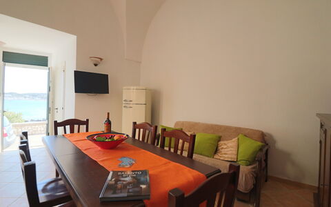 Casa Rachele a Otranto: Meubles, Table Cuisine Et Salle A Manger, Chaise, Tache De Bois, Dur, Salle À Manger, Vernis, Tableau De Plein Air, Principaux Appliance, Restaurant