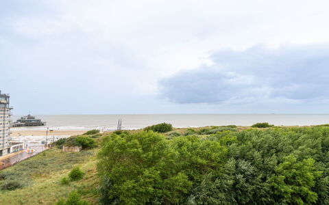 Poseidon with Seaview & Parking: Ciel, Environnement Naturel, Horizon, Paysage, Écorégion, Nuage, Lot Terre, Côte, Cotiers Et Relief Océaniques, Plaine