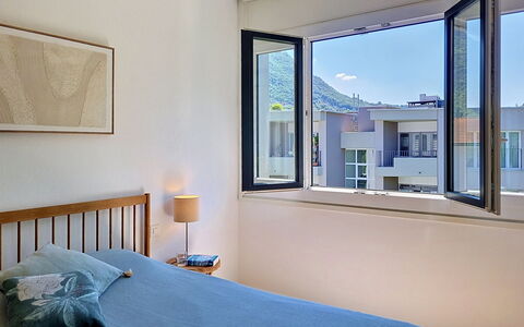 Apt. City Stay Lugano: Mur, Design Intérieur, Bois, Pièce, Plafond, Meubles, Domicile, Sol, Appartement, Sol