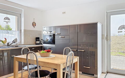 Ankerplatz: Meubles, Cuisine, Comptoir, Design Intérieur, Sol, Cabinetry, Appareil De Cuisine, Chaise, Sol, Bois