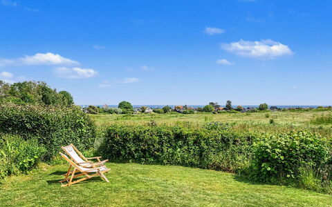 Olufdine - 350M from the Sea: Ciel, Bleu, Vert, Prairie, Arbuste, Lot Terre, Plaine, Jardin, Pelouse