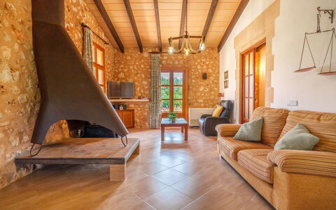 Casa Geranios: Meubles, Mur, Sol, Bois, Design Intérieur, Sol, Plafond, Domicile, Pièce, Salon