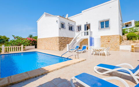Blake: Piscine, Recours, Hôtel, Biens, Villa, Mobilier De Jardin, Ville Resort, Balancelle, Eco Hôtel