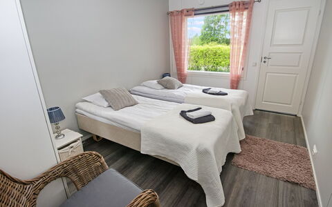 Koto: Sol, Lit, Domicile, Chambre, Cadre De Lit, Literie, Drap De Lit, Dur, Tache De Bois, Oreiller