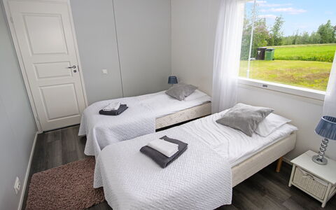 Koto: Bois, Chambre, Sol, Lit, Sol, Cadre De Lit, Domicile, Literie, Drap De Lit, Pièce