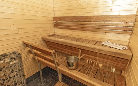 Tupa: Design Intérieur, Appartement, Balcon, Dur, Tache De Bois, Parquet, Balustrade, Daylighting, Hôtel, Appartement Penthouse